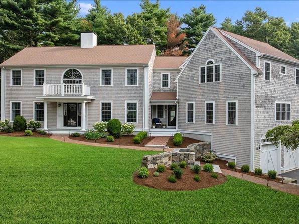 Duxbury property